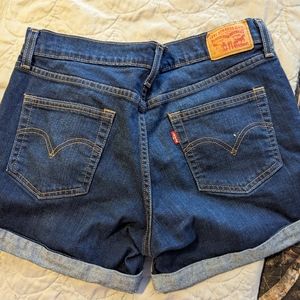 Women's Levi shorts